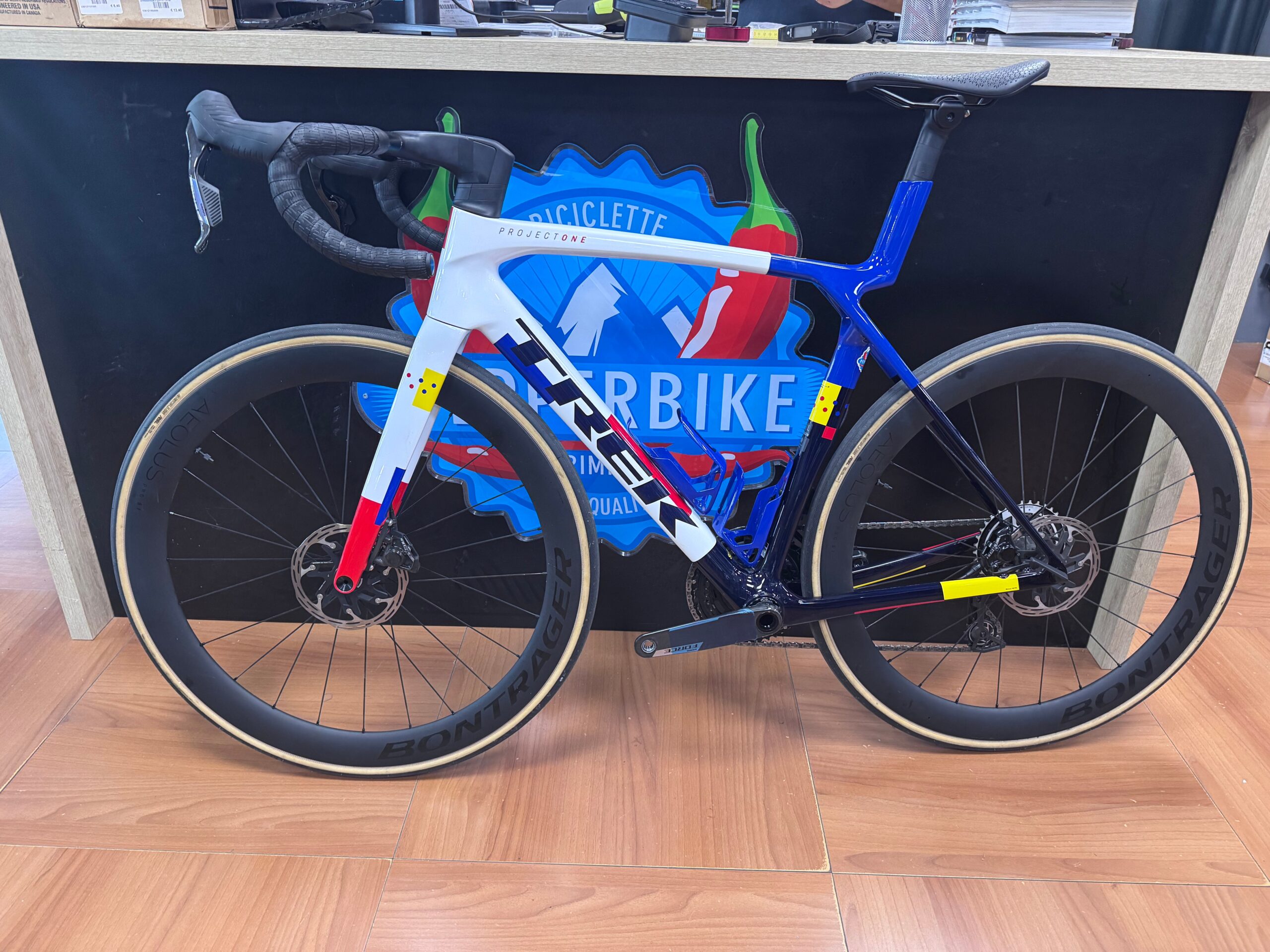 BDC Trek Madone SLR7 Axs Gen.8 - tg. M/L (56) - immagine 11