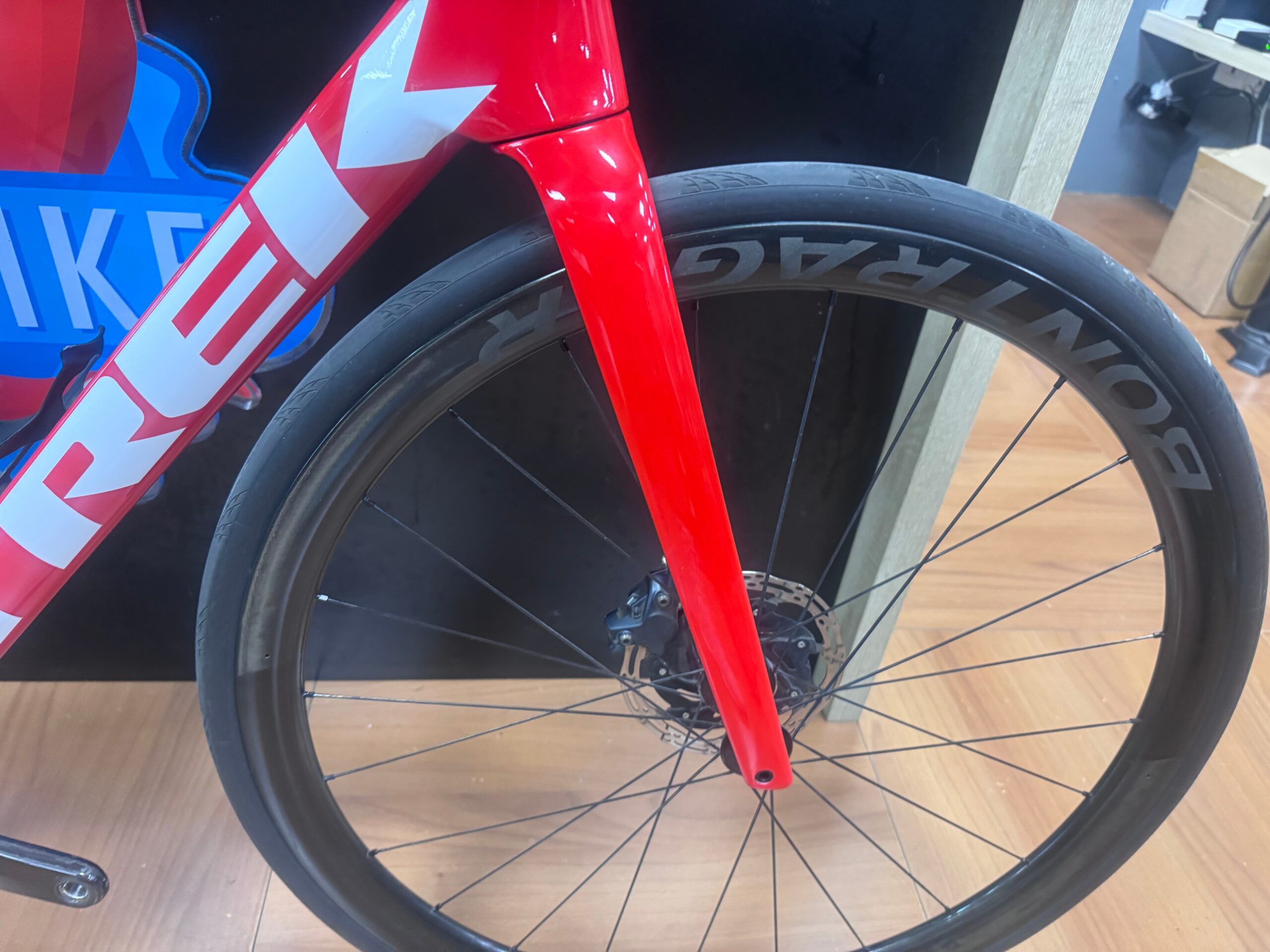 BDC Trek Emonda SLR 7 Axs - Ruote RSL - TG. 56 - immagine 12
